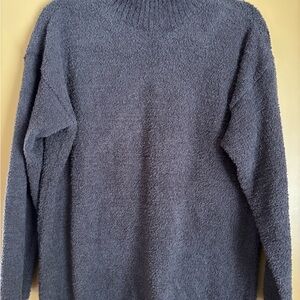 Uniqlo Women's Charcoal Turtleneck Sweater